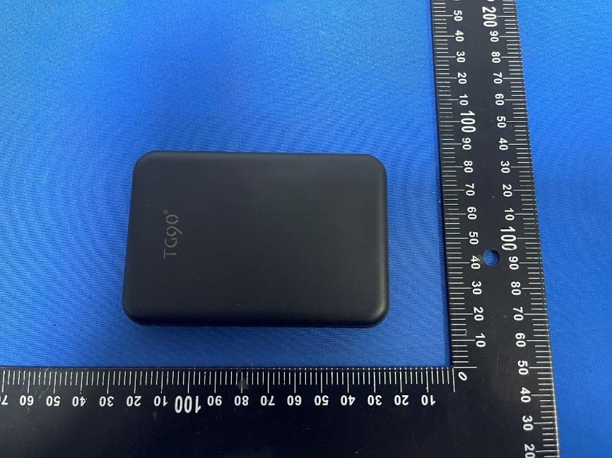 POWER BANK - FCC ID 2BWDP-M4 - Shenzhenshiweilaishenniaojishuyouxiangongsi (2)