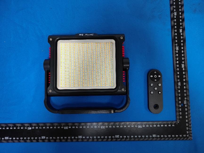 outdoor lighting fixture - FCC ID 2BWDX-P8ULTRA - Ningbo Heiyu Outdoor Sports Co., Ltd. (5)