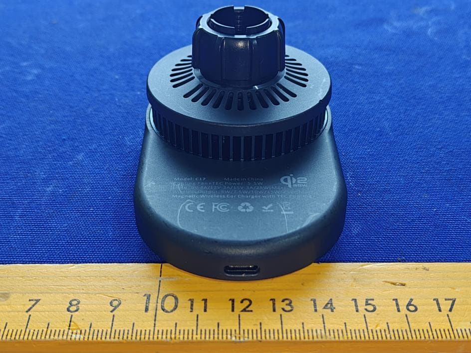 Magnetic Wireless Car Charger with TEC Cooling - FCC ID 2BWEV-C17 - Shenzhen Weilai Shenniao Technology Co., Ltd. (3)