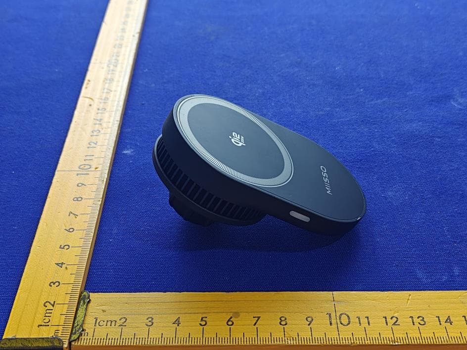 Magnetic Wireless Car Charger with TEC Cooling - FCC ID 2BWEV-C17 - Shenzhen Weilai Shenniao Technology Co., Ltd. (4)