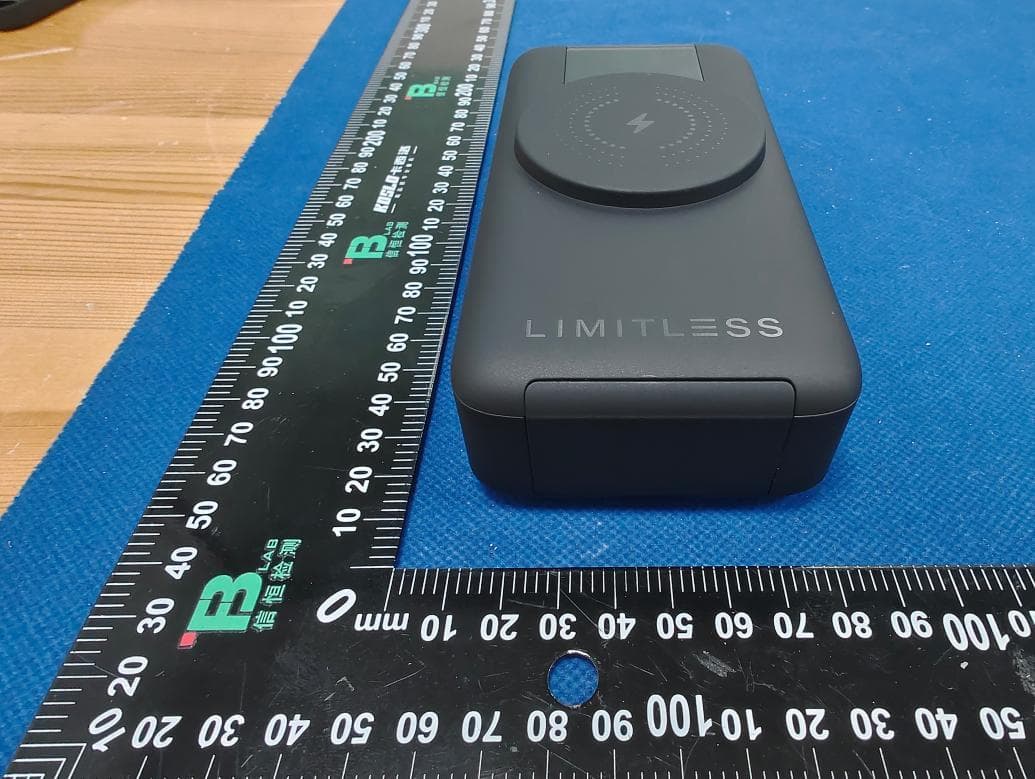 Limitless Ultra 15,000mAh Power Bank - FCC ID 2BWLC-LIM-EP15MSPB - LIMITLESS INNOVATIONS, INC. (3)