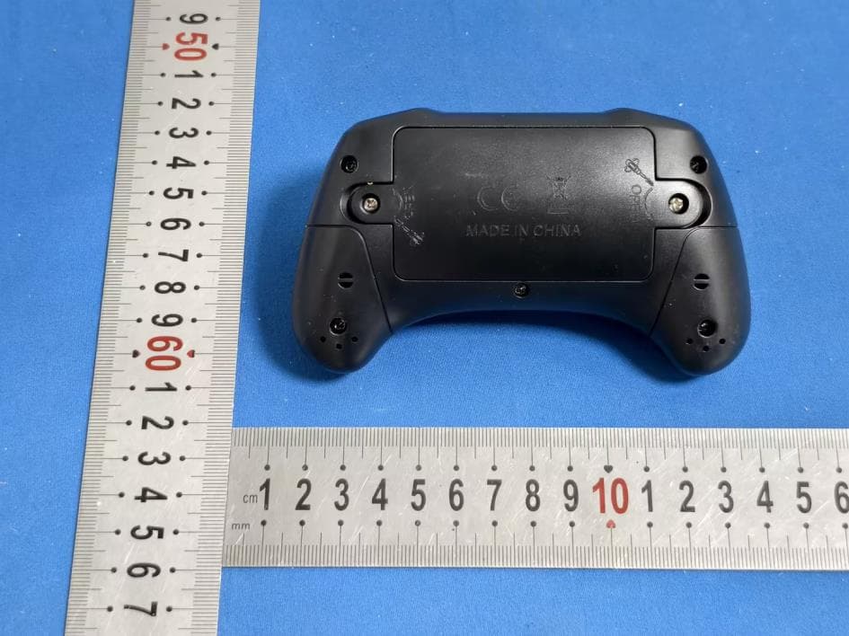 TOYS SERIES - FCC ID 2BWME-CV-B900 - SHANTOU WEISHENGDA TOYS CO.,LTD (2)