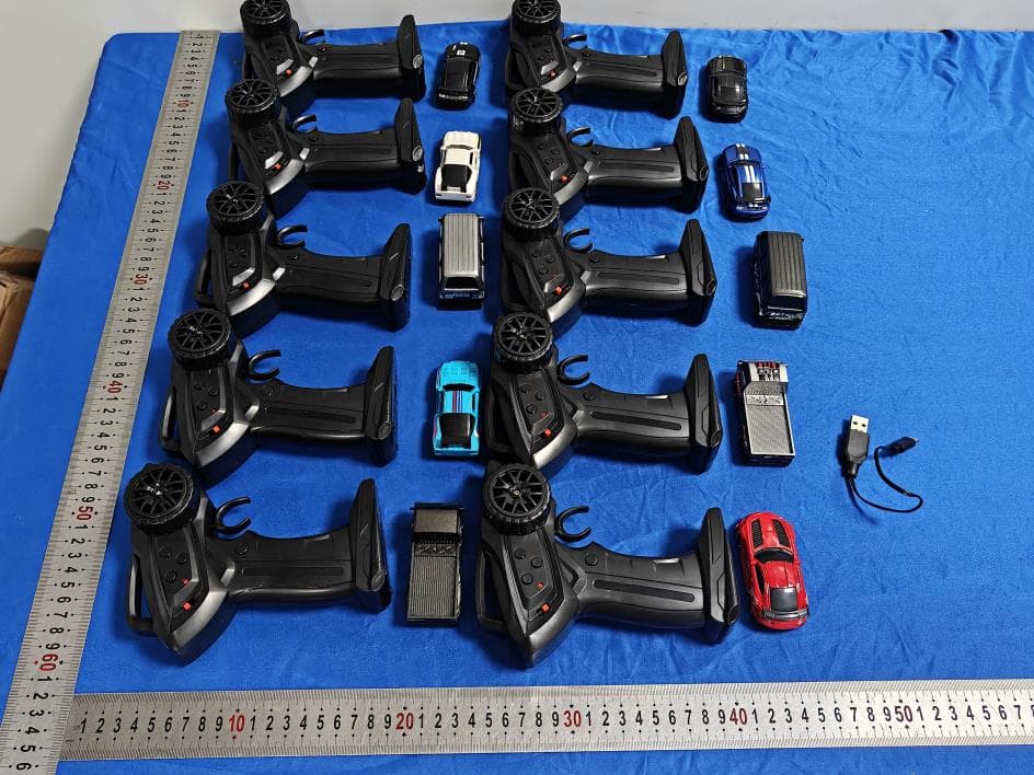 1 to 64 Full Scale Desktop Drift Racing - FCC ID 2BWME-CV-E91 - SHANTOU WEISHENGDA TOYS CO.,LTD
