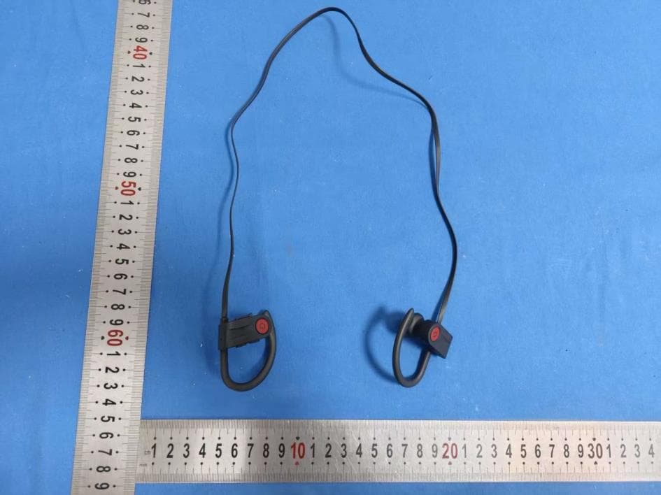 Wireless Bluetooth Headphones - FCC ID 2BWMG-B0734S1YBS - Shenzhen Dekelan Technology Co.,Ltd (2)