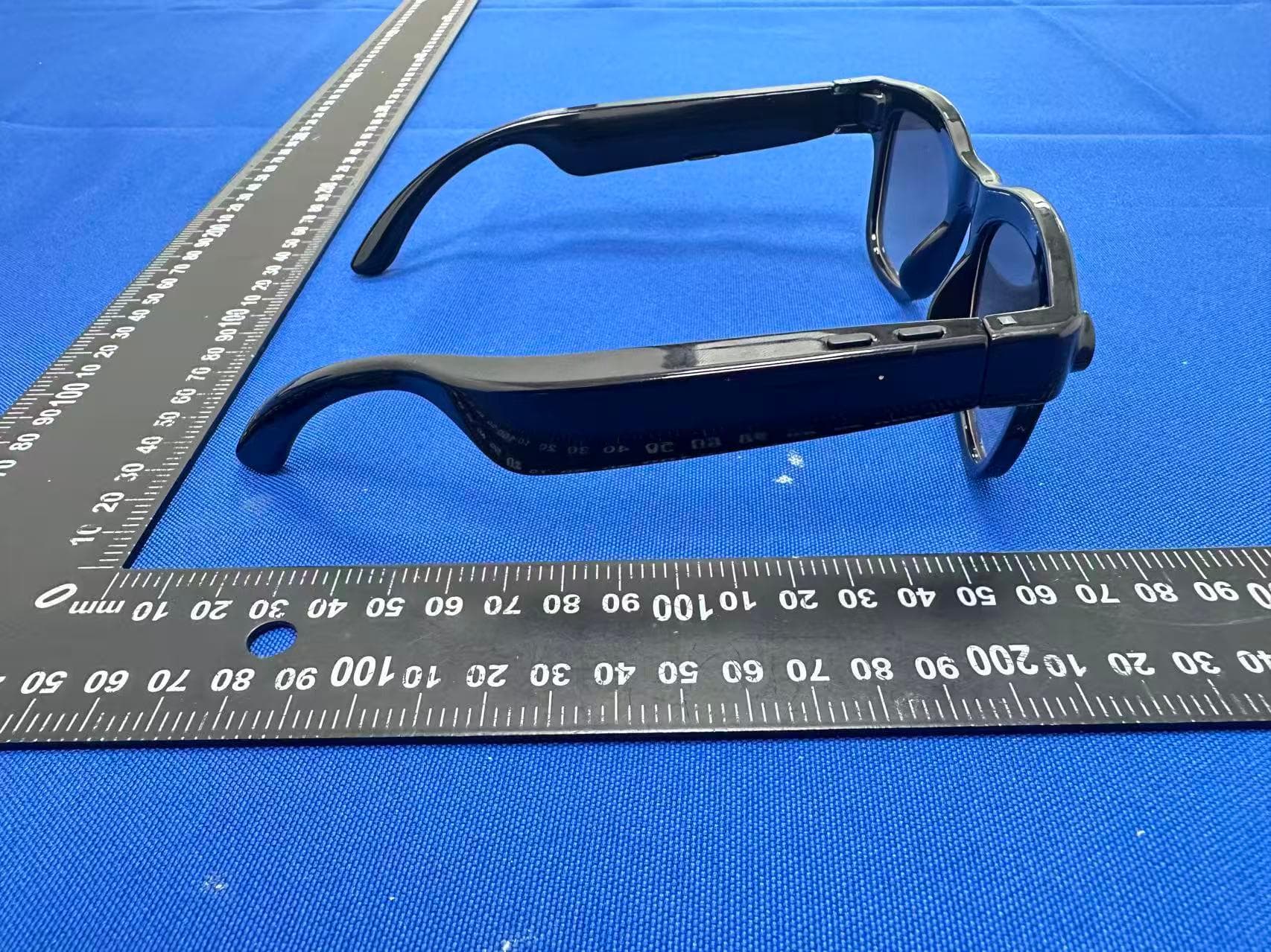 SMART AI GLASSES - FCC ID 2BWND-AG05 - Shenzhen NAMIOT Technology Co., Ltd. (4)