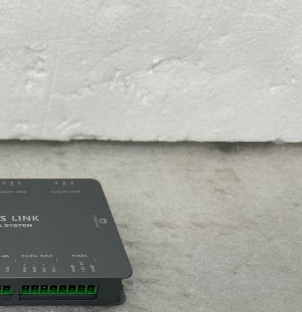 A universal connectivity device designed to bridge a wide range of industrial equipment with modern IT systems. - FCC ID 2BWQ8-SHAL-1000 - SHINHWA SYSTEM Co.,Ltd. (3)