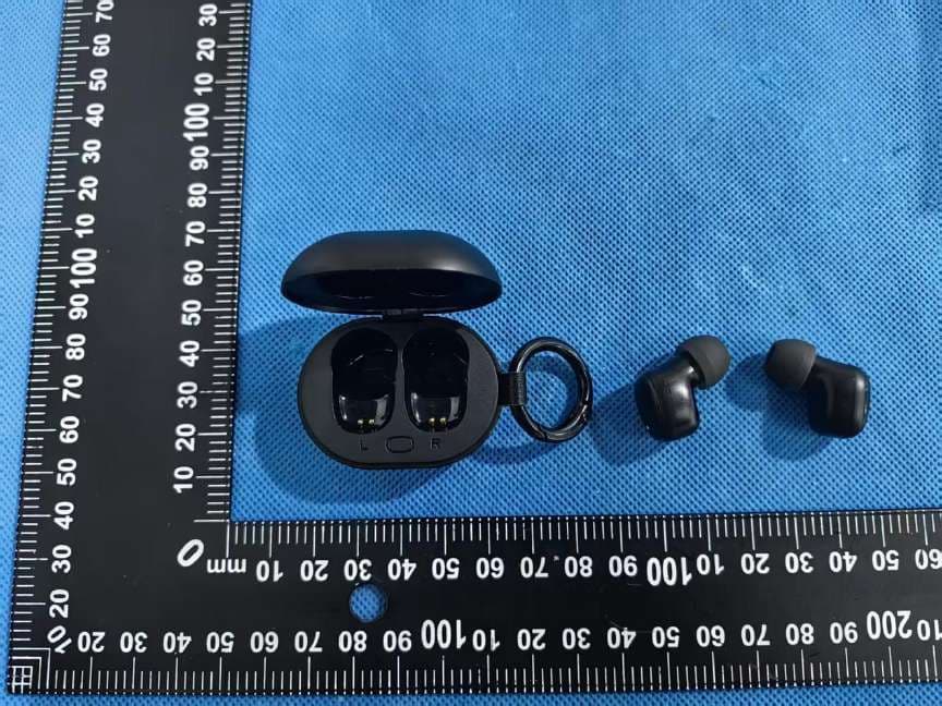 Wireless earphones - FCC ID 2BWSX-GZFIROJZA - Guangzhou Orange Intelligent Technology Co., Ltd