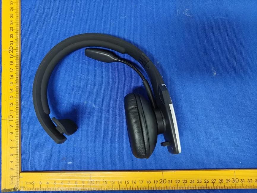 Bluetooth headset - FCC ID 2BWVN-T1 - Shenzhen Shengpo Technology Co., Ltd.