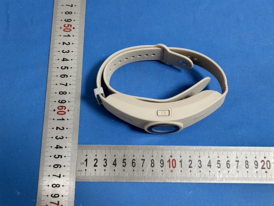 GPS Wireless Dog Fence Collar - FCC ID 2BWWF-JCGPSBR - Guangzhou Jichen Meijing Trading Co., Ltd.