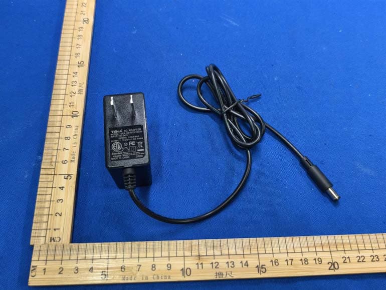 Wireless Speaker with FM Radio - FCC ID 2BWWI-TJ1097S1 - Shenzhen TongJiu Electronics Co., Ltd (4)