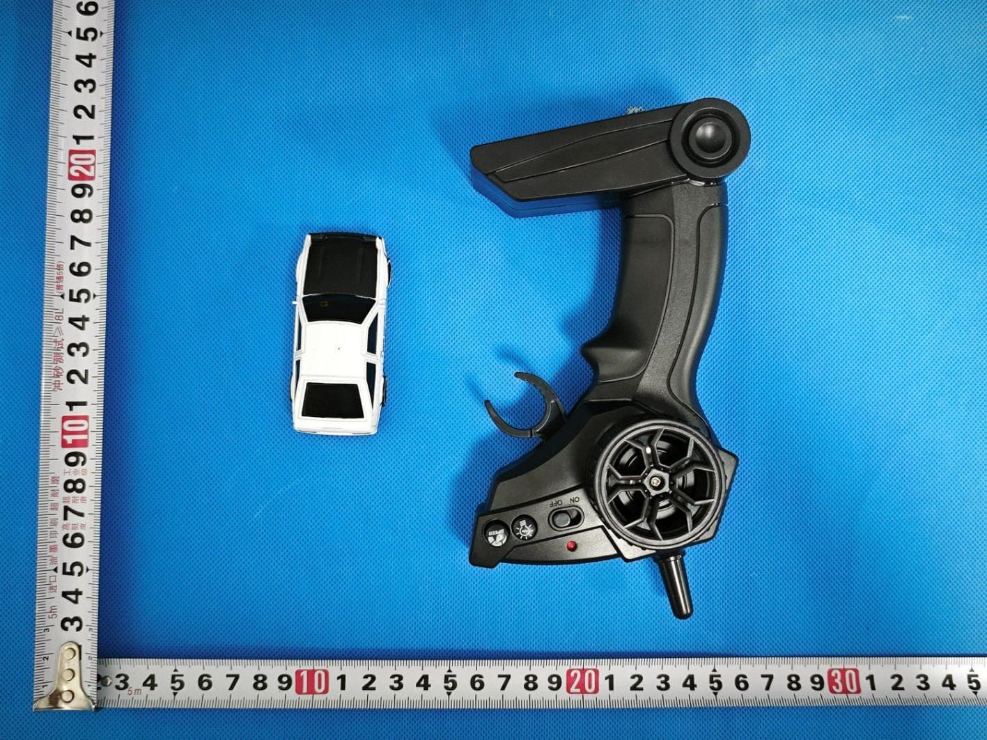 Remote control toy car - FCC ID 2BWWO-YGY1120 - Shantou Chenghai Yegao Toys Factory (3)