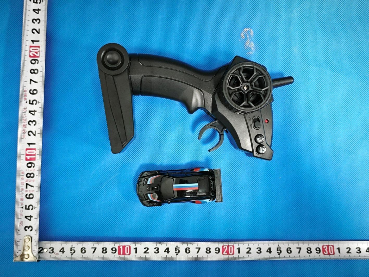 Remote control toy car - FCC ID 2BWWO-YGY1120 - Shantou Chenghai Yegao Toys Factory (5)