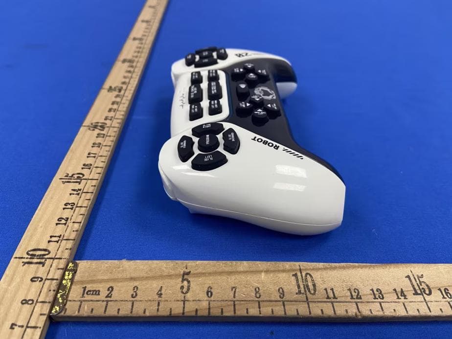 Remote Control - FCC ID 2BWXF-988A-10 - SHANTOU CITY CHENGHAI DISTRICT LIANXIA GUANGYU PLASTIC TOYS FACTORY. (4)