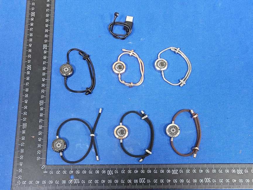 Couple Smart Bracelets - FCC ID 2BX26-WT01 - Shenzhen Bright Imaging Technology Co., Ltd. (3)