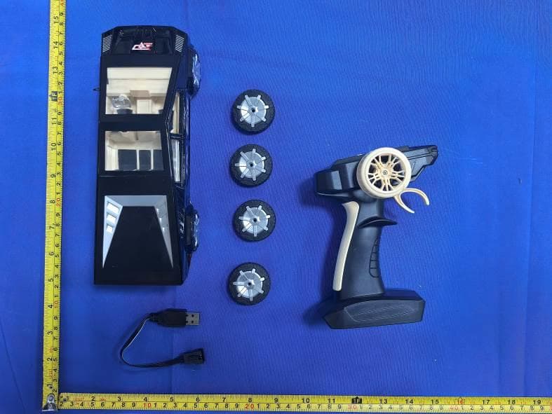 Remote Control Toys - FCC ID 2BX3A-8923B - Shantou Ruisu Trading Co., Ltd. (5)