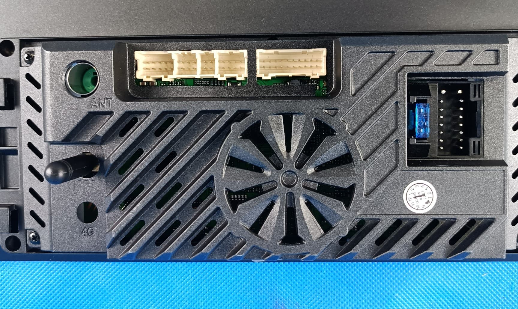 Wireless Touchscreen Car Stereo - FCC ID 2BX4K-ZZKJ-T113I - Shenzhen Zhongze Technology Co., Ltd (1)