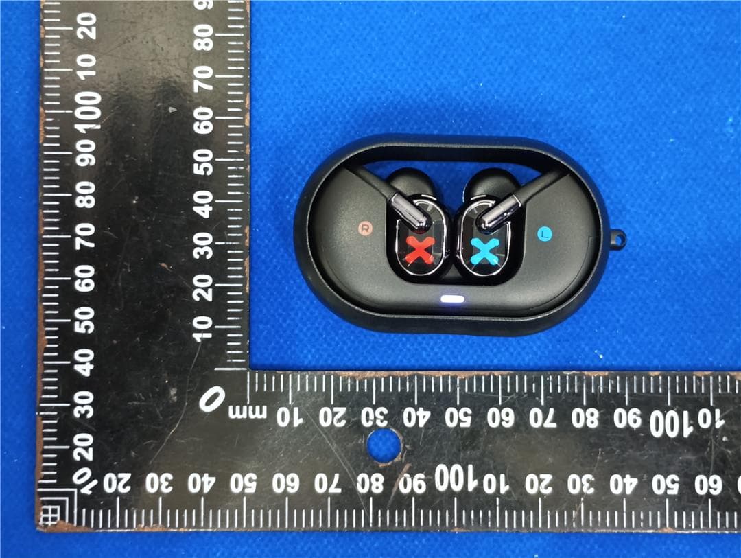 Bluetooth Earphone - FCC ID 2BX56-D93 - shanghaiqishidianzikejiyouxiangongsi (4)
