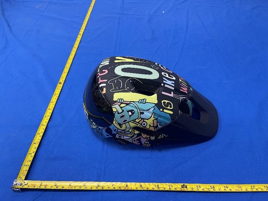 Bike helmet - FCC ID 2BX5H-FT136 - Dongguan Feite Outdoor Sports Products Co., Ltd (4)
