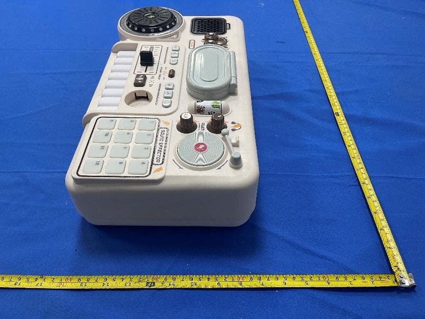 Multifunctional DJ Game Table - FCC ID 2BXI6-8D-10B - Shantou Haodaole Electronic Technology Co., Ltd. (4)