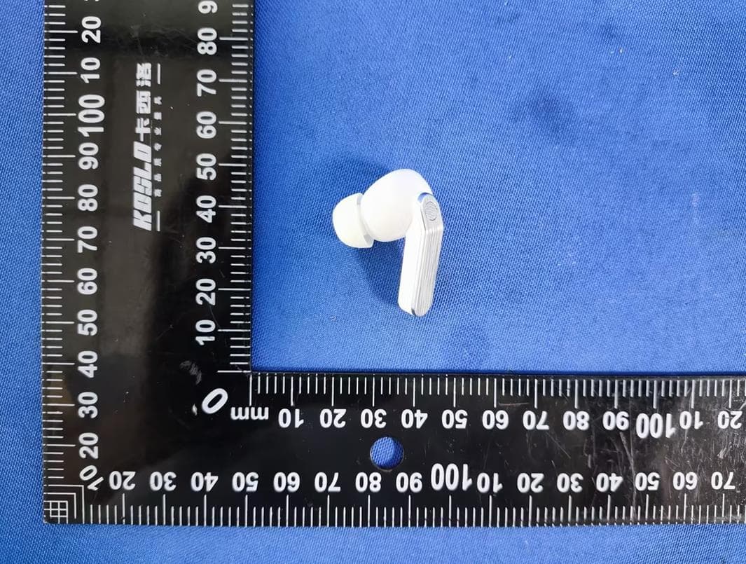 Bluetooth headset - FCC ID 2BXJM-BUDS4PRO - Shenzhen Xuanfengtui Technology Development Co.,Ltd (3)