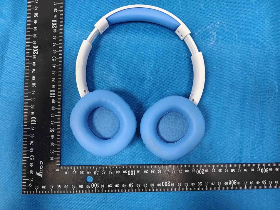 Headphones - FCC ID 2BXJW-T2 - HONGKONG BAOKANGDA LIMITED (2)