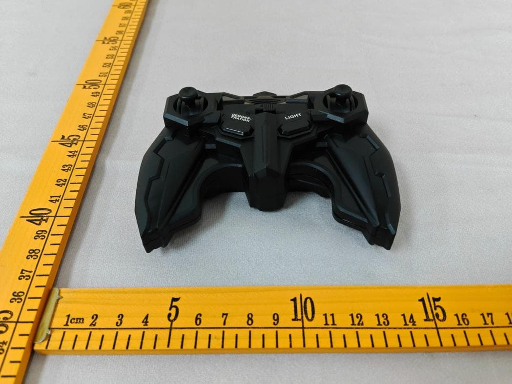 Two-sided toy car - FCC ID 2BXL9-OF-Y8 - HONG KONG CLOUD WIN TECH CO., LIMITED (3)