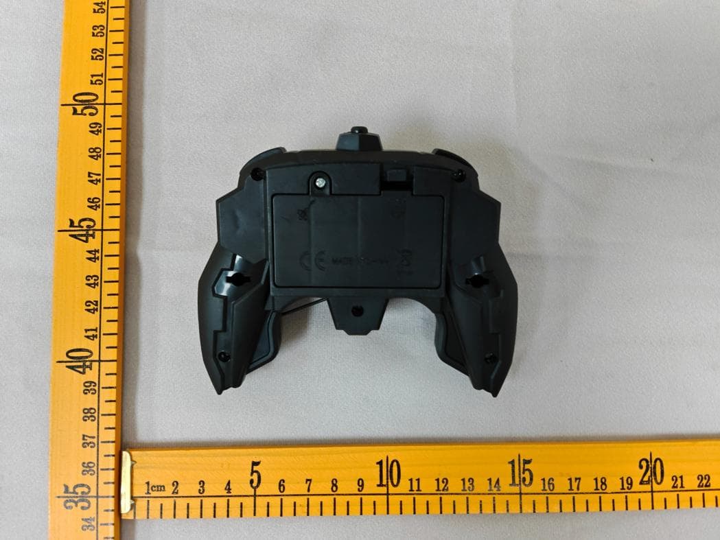 Two-sided toy car - FCC ID 2BXL9-OF-Y8 - HONG KONG CLOUD WIN TECH CO., LIMITED (2)