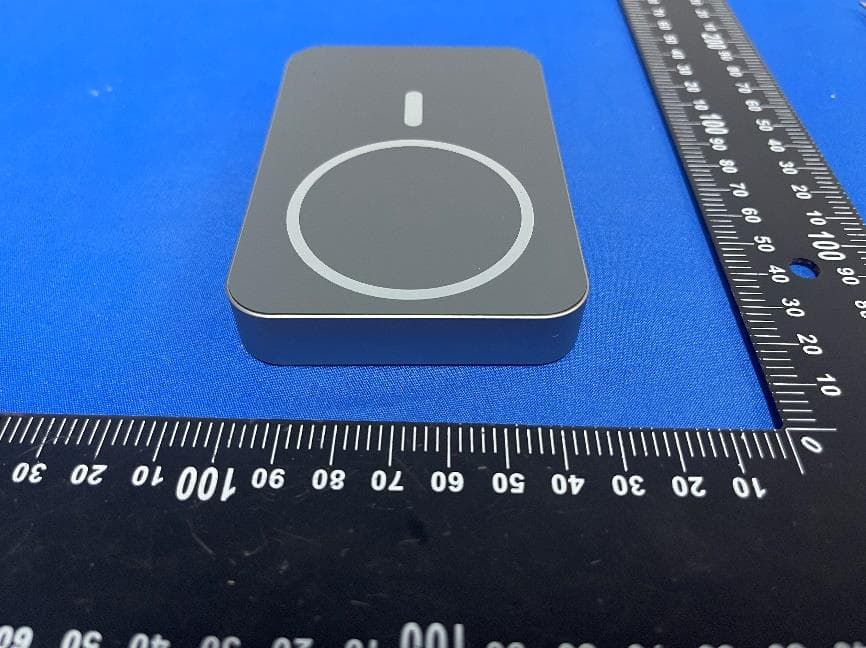 10000mAh Semi-Solid Aluminum Alloy Power Bank - FCC ID 2BXLH-APB100001-S - ATECH INNOVATION CORP. (5)