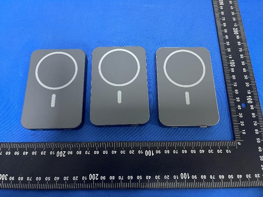 10000mAh Semi-Solid Aluminum Alloy Power Bank - FCC ID 2BXLH-APB100001-S - ATECH INNOVATION CORP.