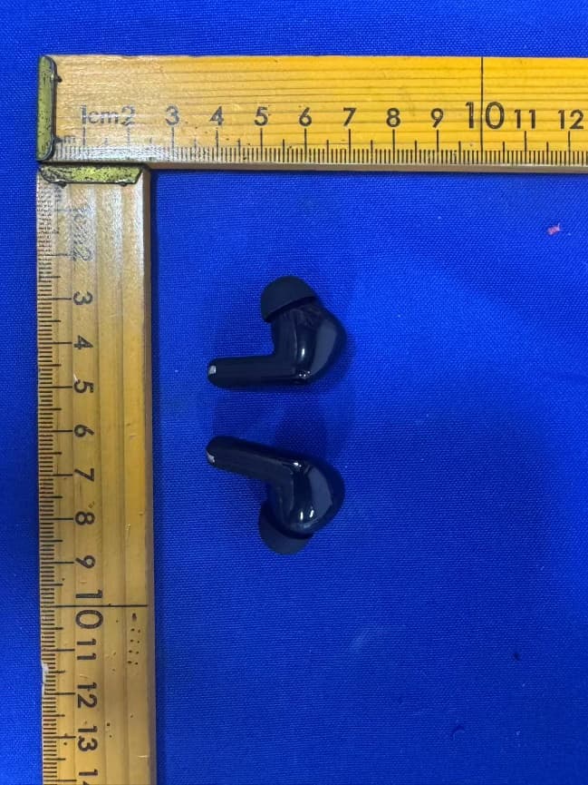 Bluetooth Earphones - FCC ID 2BXMY-A1X - YUN GRACE TECHNOLOGIES LLC (2)