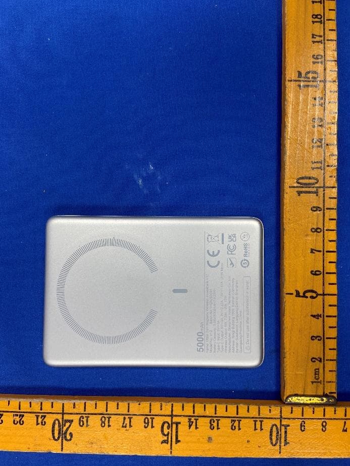 Ultral Slim Magnetic Wireless Powerbank V12 - FCC ID 2BXN8-V12 - Shenzhen Votaix Technology Co.,Ltd