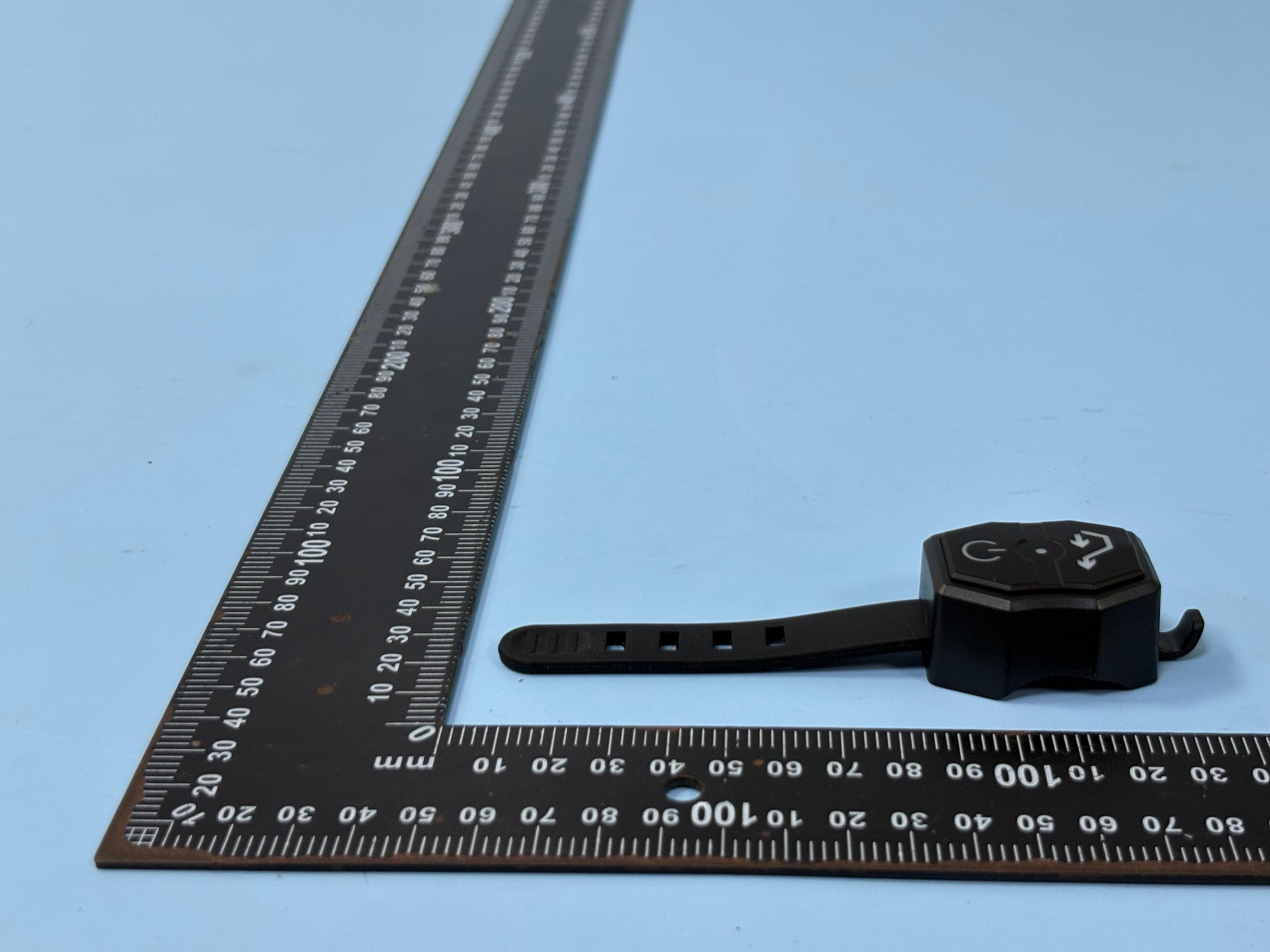 Bike Light - FCC ID 2BXNJ-YQ-812 - Yiwu Quanxin E-commerce Co., Ltd (5)