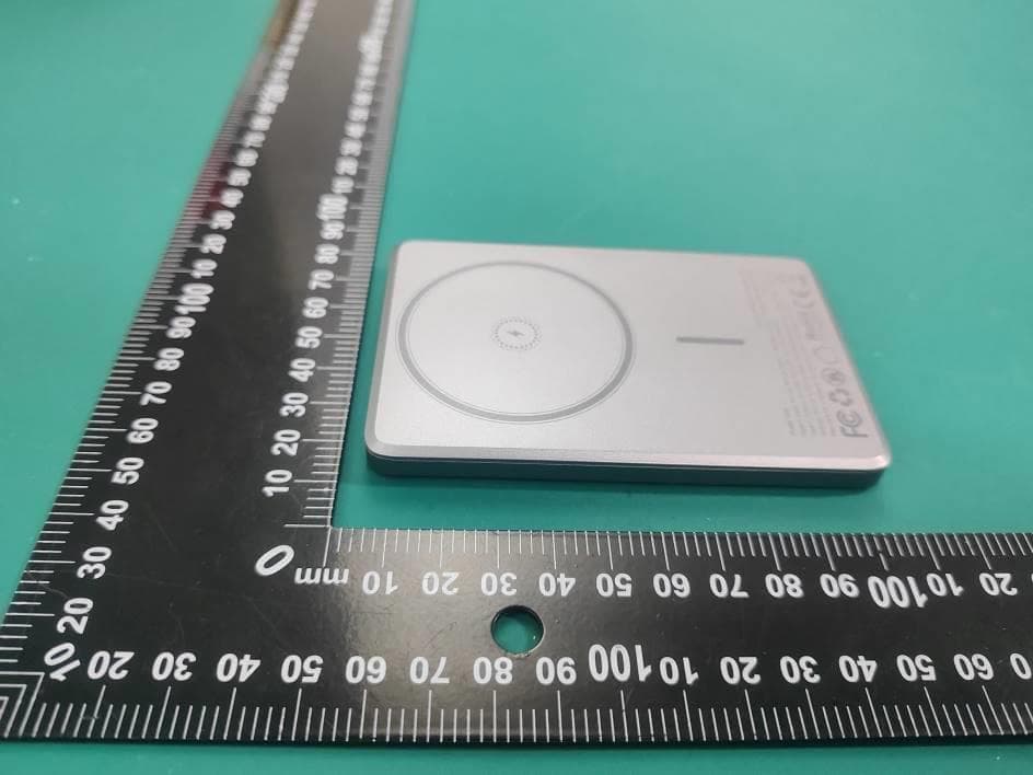 Magnetic Wireless Charging Power Bank - FCC ID 2BXOR-C08 - Shenzhen Zhuopai Digital Technology Co.,Ltd (5)