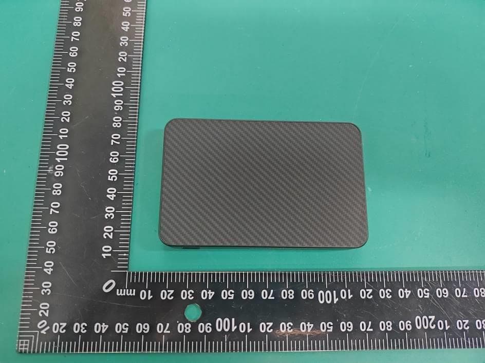 Magnetic Wireless Charging Power Bank - FCC ID 2BXOR-P32-1 - Shenzhen Zhuopai Digital Technology Co.,Ltd