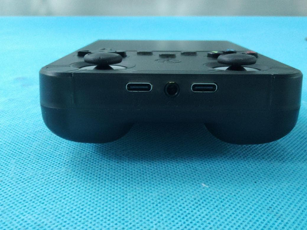 Game console - FCC ID 2BXQE-R36ULTRAX - Shenzhen Yaoyue Electronic Technology Co., Ltd (3)