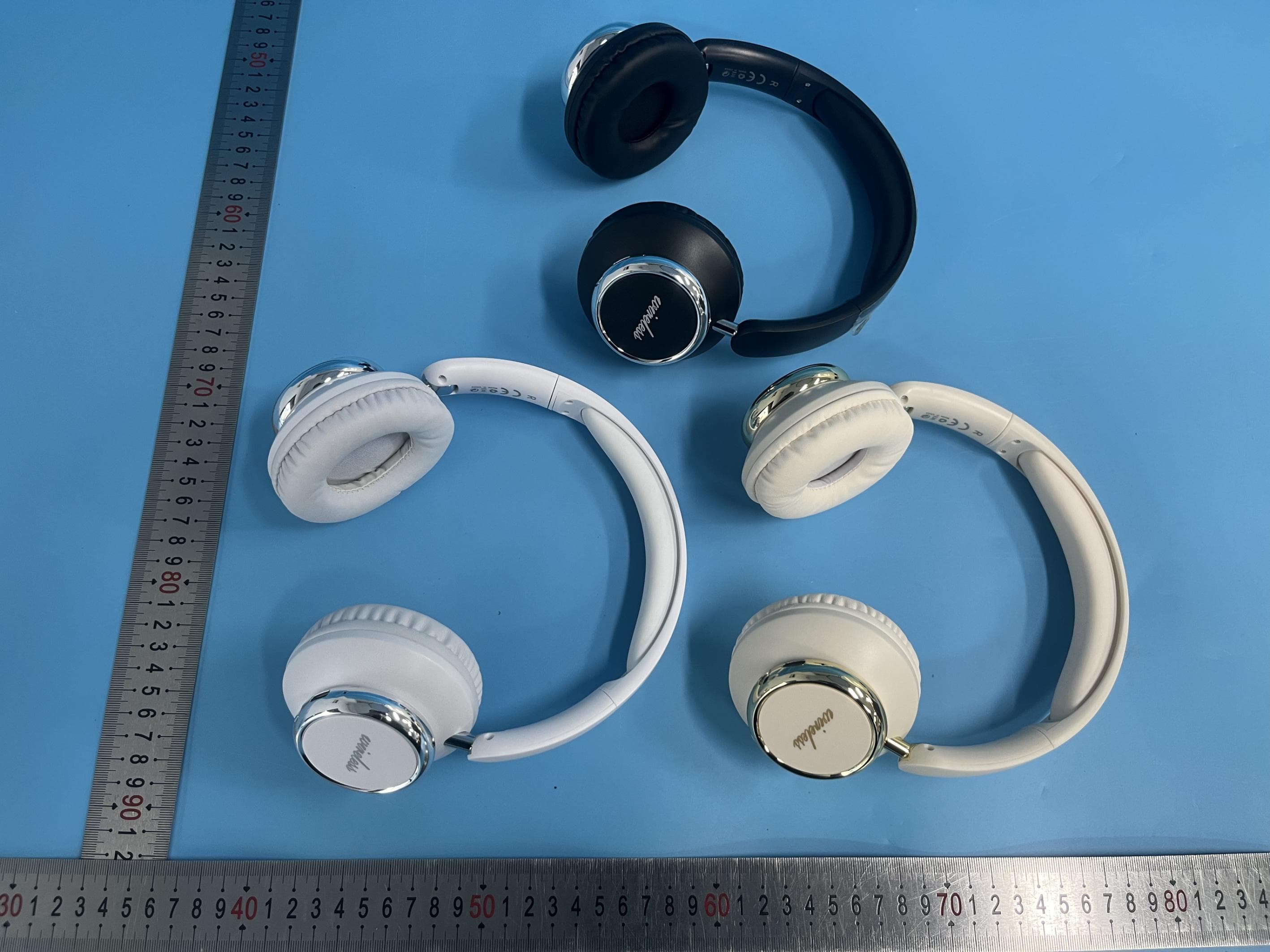 Bluetooth headset - FCC ID 2BXRU-V901 - Shantou Yipai Technology Co., Ltd. (1)