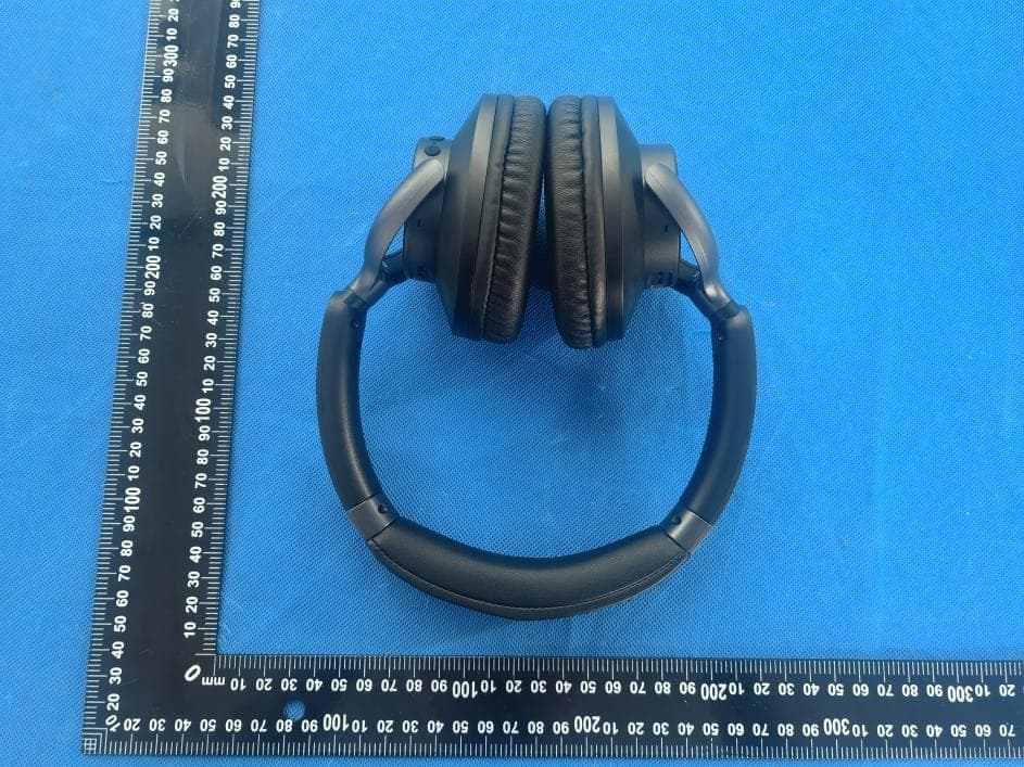 Over-ear Headphones - FCC ID 2BXTU-A700S - Shenzhen Tianji Chuangke Information Co., Ltd.