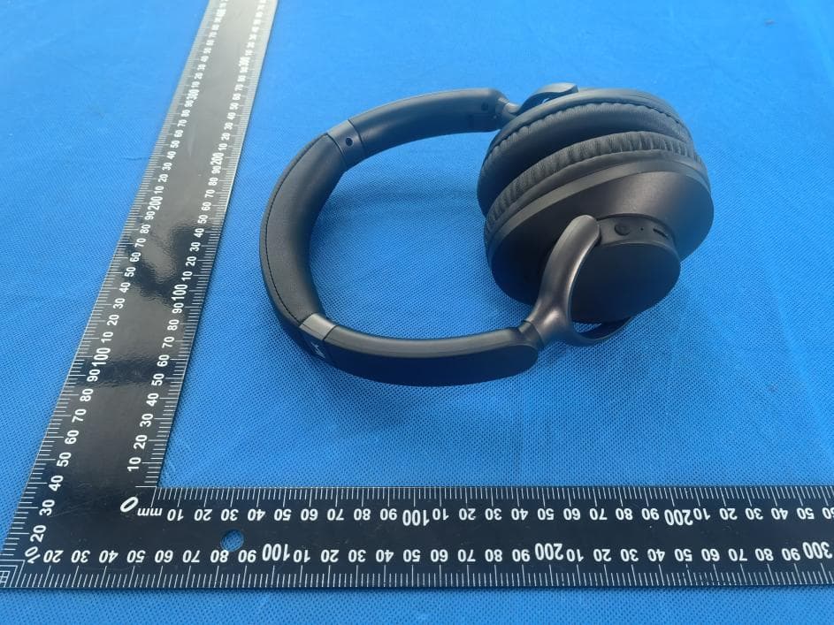 Over-ear Headphones - FCC ID 2BXTU-A700S - Shenzhen Tianji Chuangke Information Co., Ltd. (2)