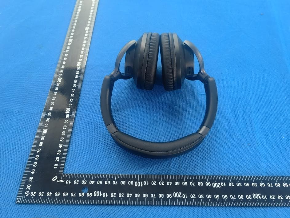Over-ear Headphones - FCC ID 2BXTU-A700S - Shenzhen Tianji Chuangke Information Co., Ltd. (4)
