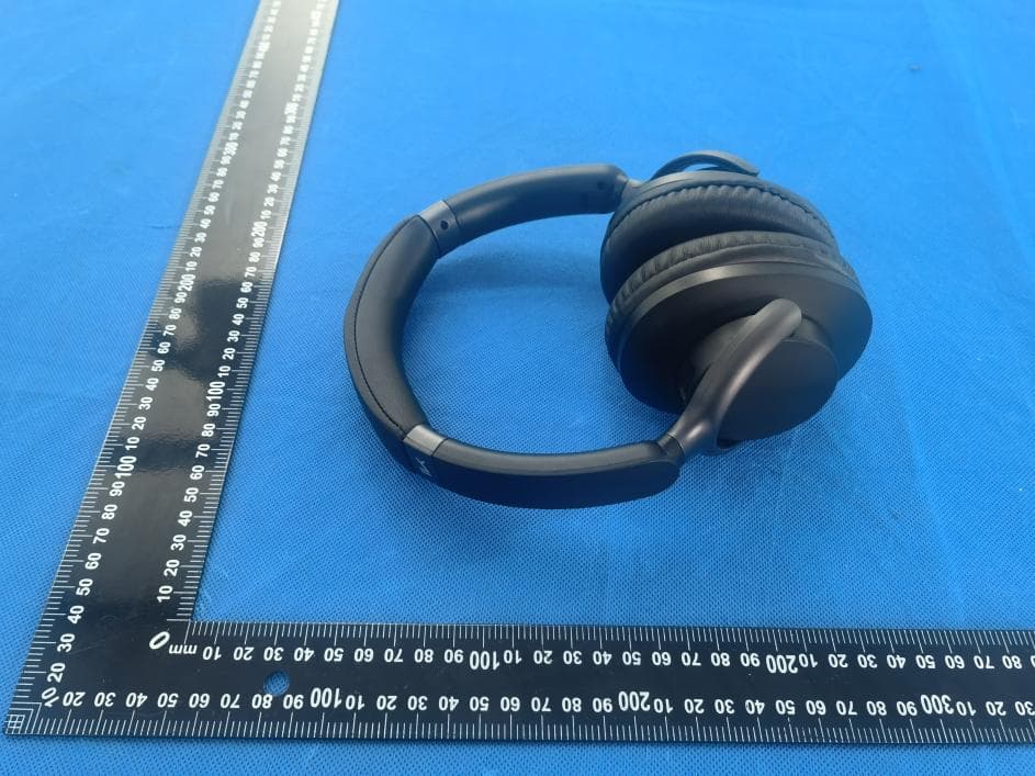 Over-ear Headphones - FCC ID 2BXTU-A700S - Shenzhen Tianji Chuangke Information Co., Ltd. (5)