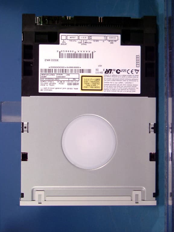 Internal IDE CD-ROM Reader (40x) - FCC ID A3DCDR-3001A - NEC Display Solutions of America, Inc. (5)