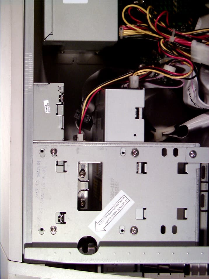 Internal CD-R/RW Drive - FCC ID A3DNR-7700A - NEC Display Solutions of America, Inc. (2)