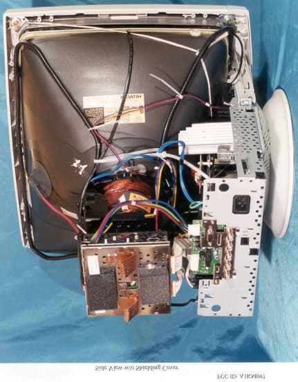 21" Color Monitor - FCC ID A3KM097 - Philips Electronics Industries (Taiwan) Ltd