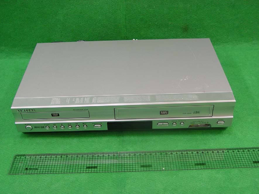 DVD Player/ Video Cassette Recorder - FCC ID A3L2004KAISER - Samsung Electronics Co Ltd (1)