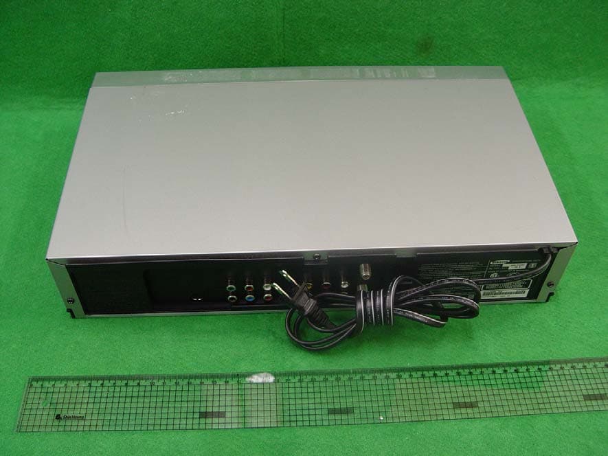 DVD Player/ Video Cassette Recorder - FCC ID A3L2004KAISER - Samsung Electronics Co Ltd (2)