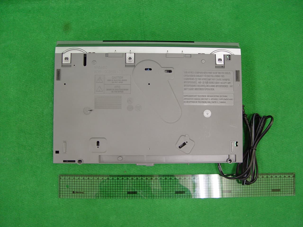 Video Cassette Recorder - FCC ID A3L2004KHAN2 - Samsung Electronics Co Ltd (2)