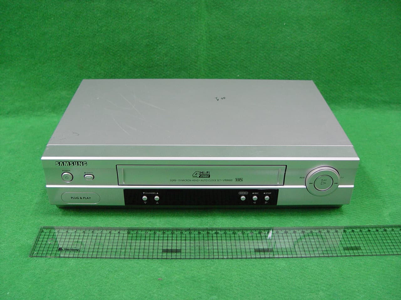 Video Cassette Recorder - FCC ID A3L2004KHAN2 - Samsung Electronics Co Ltd (1)