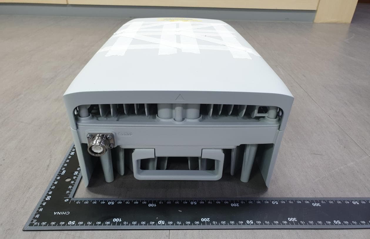 5G Access Unit - FCC ID A3LAT1K04-B10 - Samsung Electronics Co Ltd (2)
