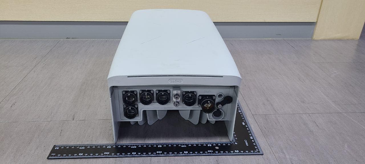 5G Access Unit - FCC ID A3LAT1K04-B10 - Samsung Electronics Co Ltd (3)
