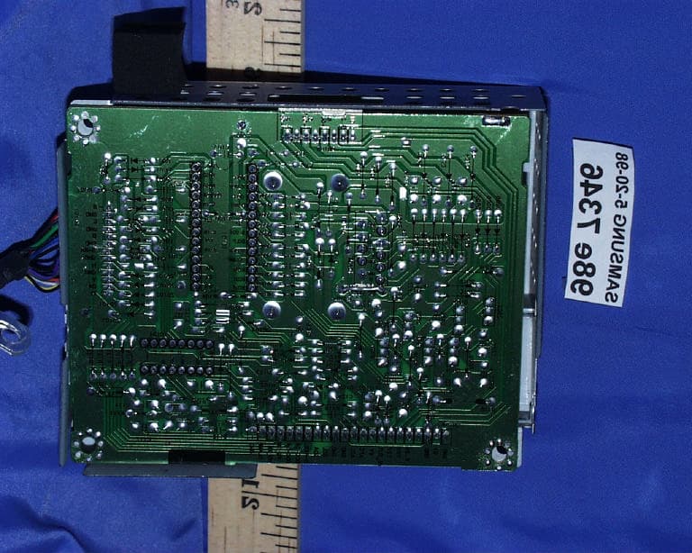 15 INCHES COLOR MONITOR - FCC ID A3LCHB570 - Samsung Electronics Co Ltd (1)